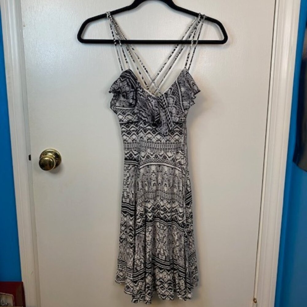 Jessica Simpson Black and white dress